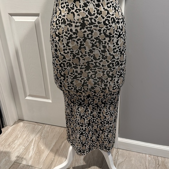 Brand new Zara Fitted Cap  Leopard Prints Midi Dress - Picture 4 of 9
